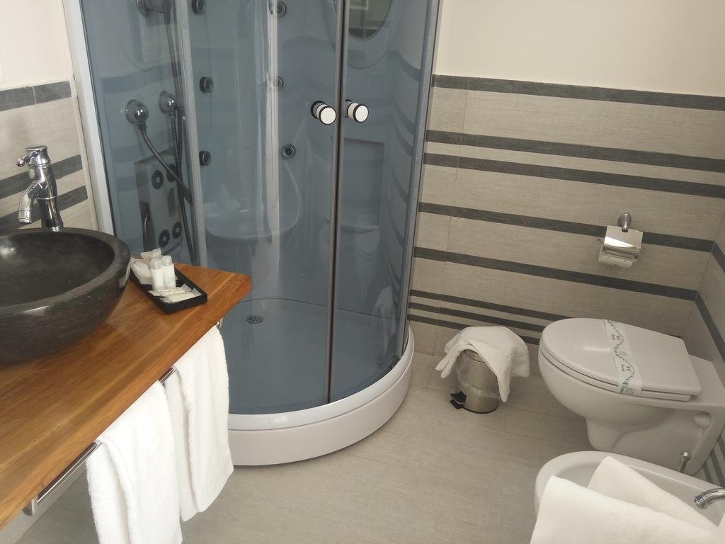 Mina Accomodation トロペーア エクステリア 写真